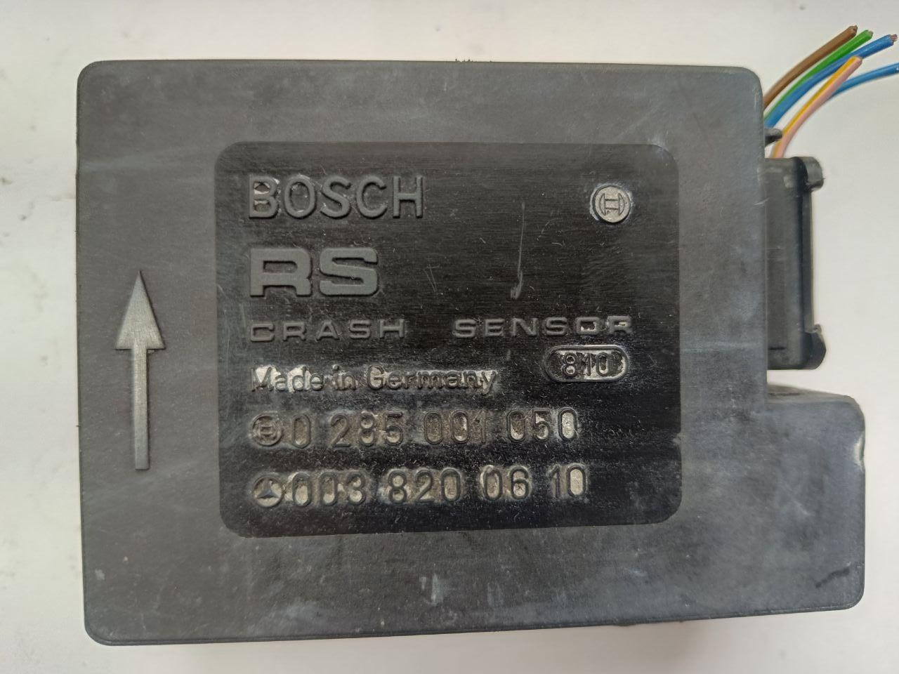 Електронний блок керування Mercedes Bosch 0 285 001 050 / 0285001050 / 003 820 0610 / 0038200610 / MB124