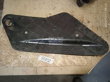 Панель дверей задньої правої audi q7 4l 10-15 000059952