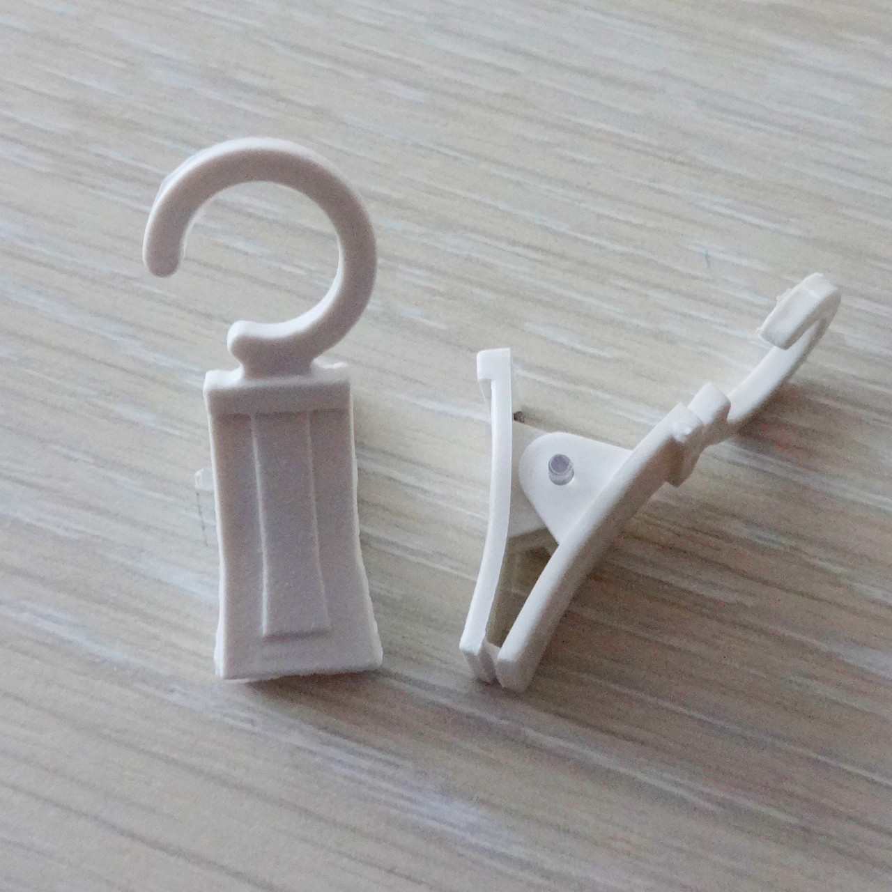 Прищіпка для карниза пластикова біла, фото 1