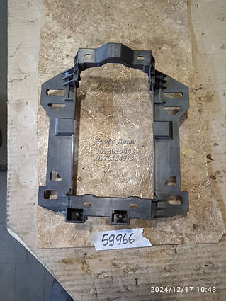 Кріплення центральної консолі салону Audi Q7 2013 3.0L 000059966