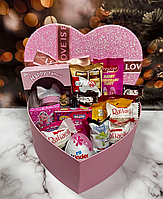 Набір цукерок з іграшкою коробки у вигляді серця подарунковий набір солодощів для дитини
