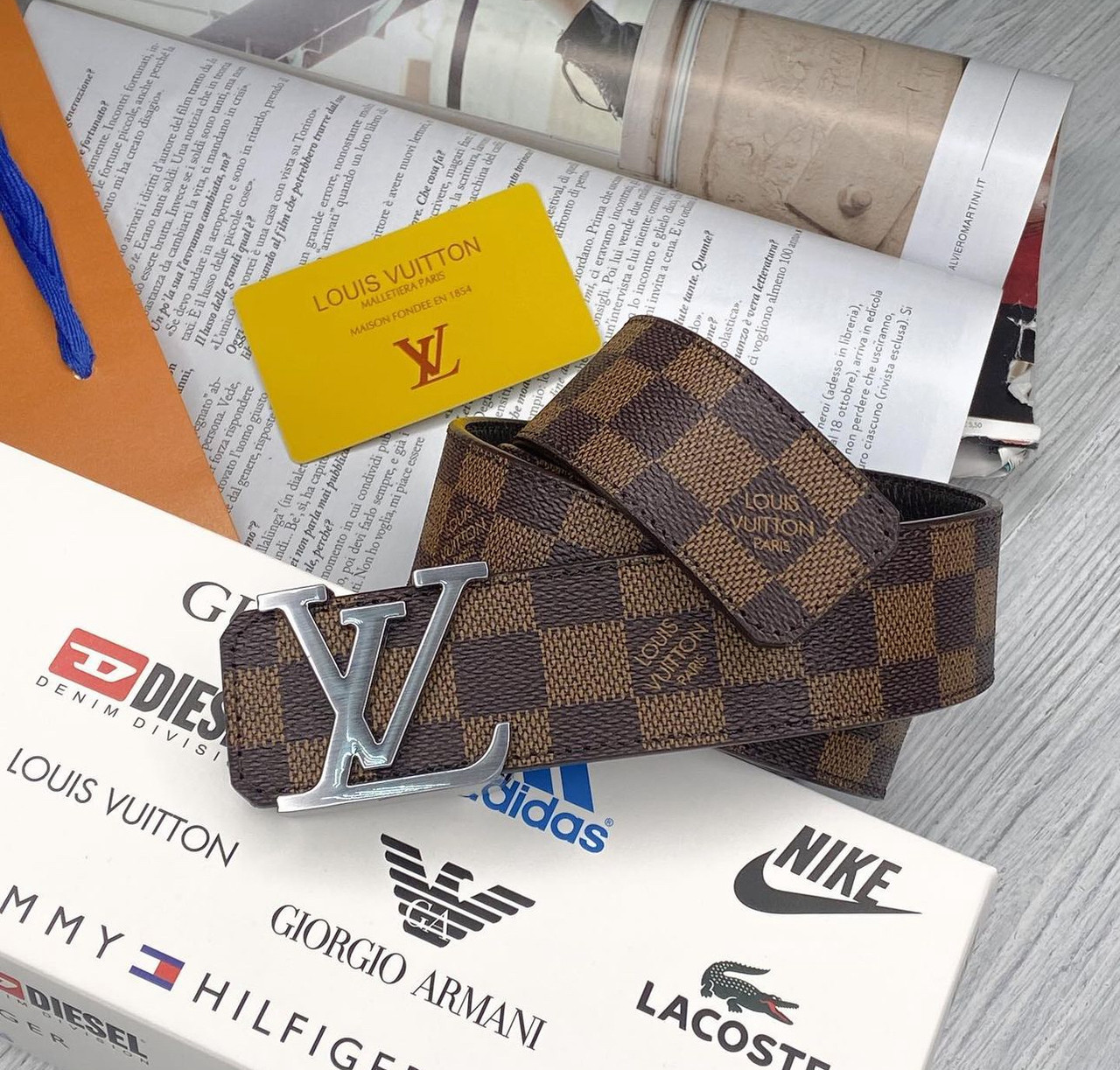 Жіночий брендовий шкіряний ремінь (7010) Lux