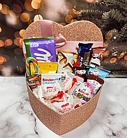 Набір цукерок коробки у вигляді серця подарунковий набір солодощів для дитини