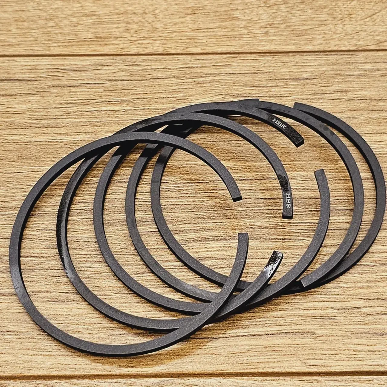 Кільця поршневі Т-40, Д-144    HBR