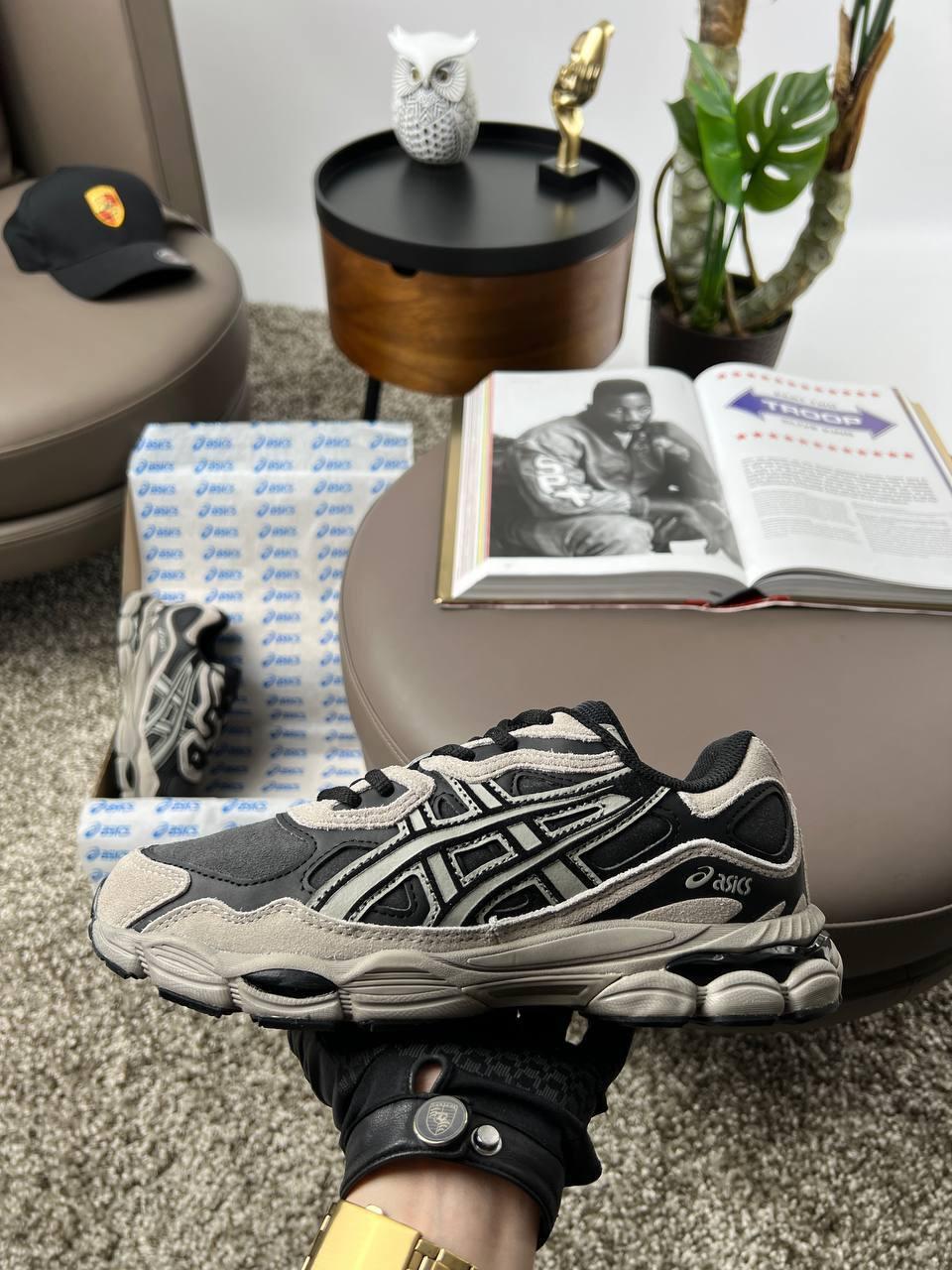 Чоловічі кросівки ASICS Gel-NYC Grey Black Light Brown, демісезонні кеди Асикс шкіра замша сірі Чоловіче взуття