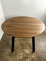 Стіл зі шпону горіха
