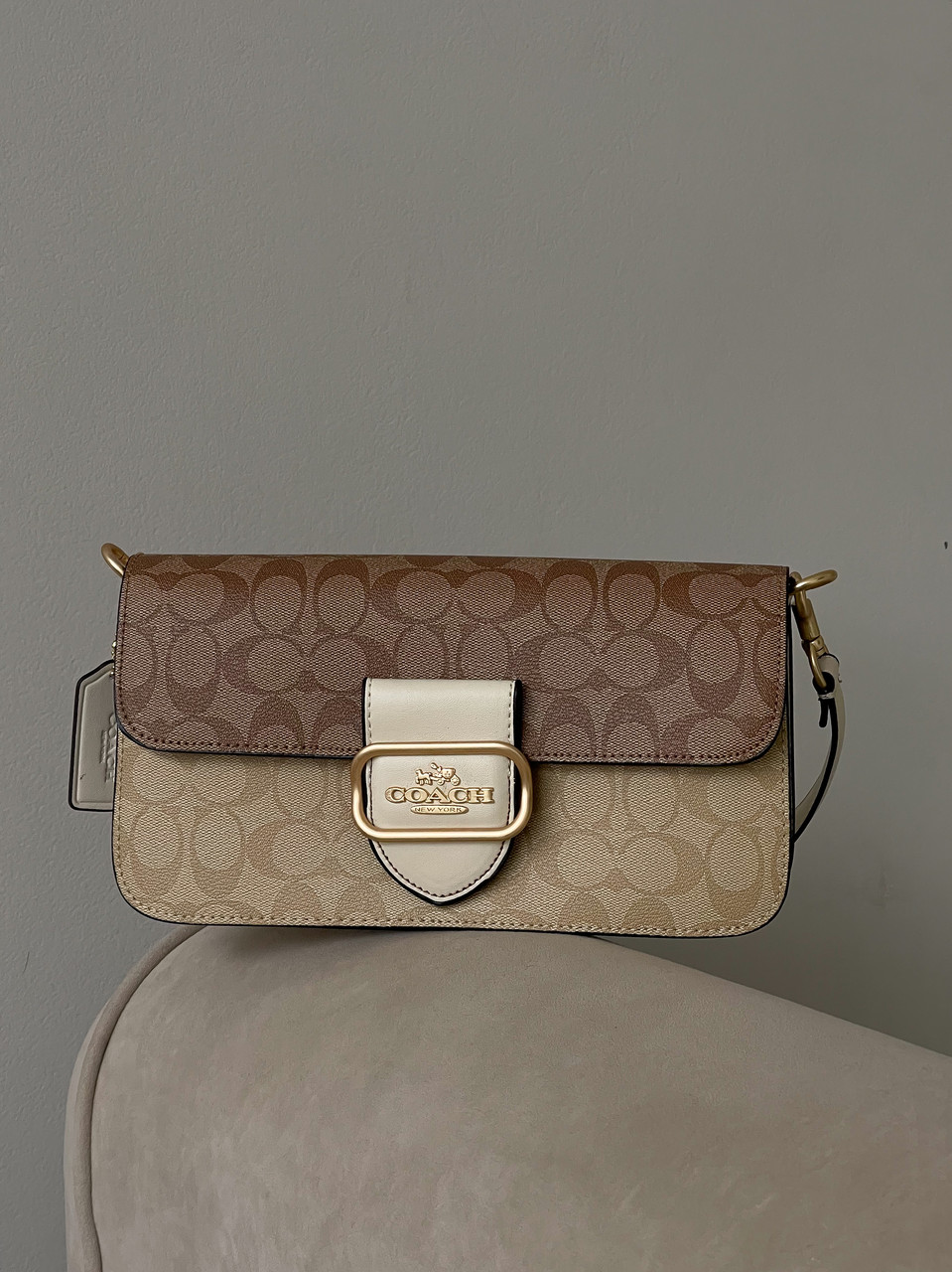 Жіноча сумка Coach Morgan молочний крос-боді Коуч