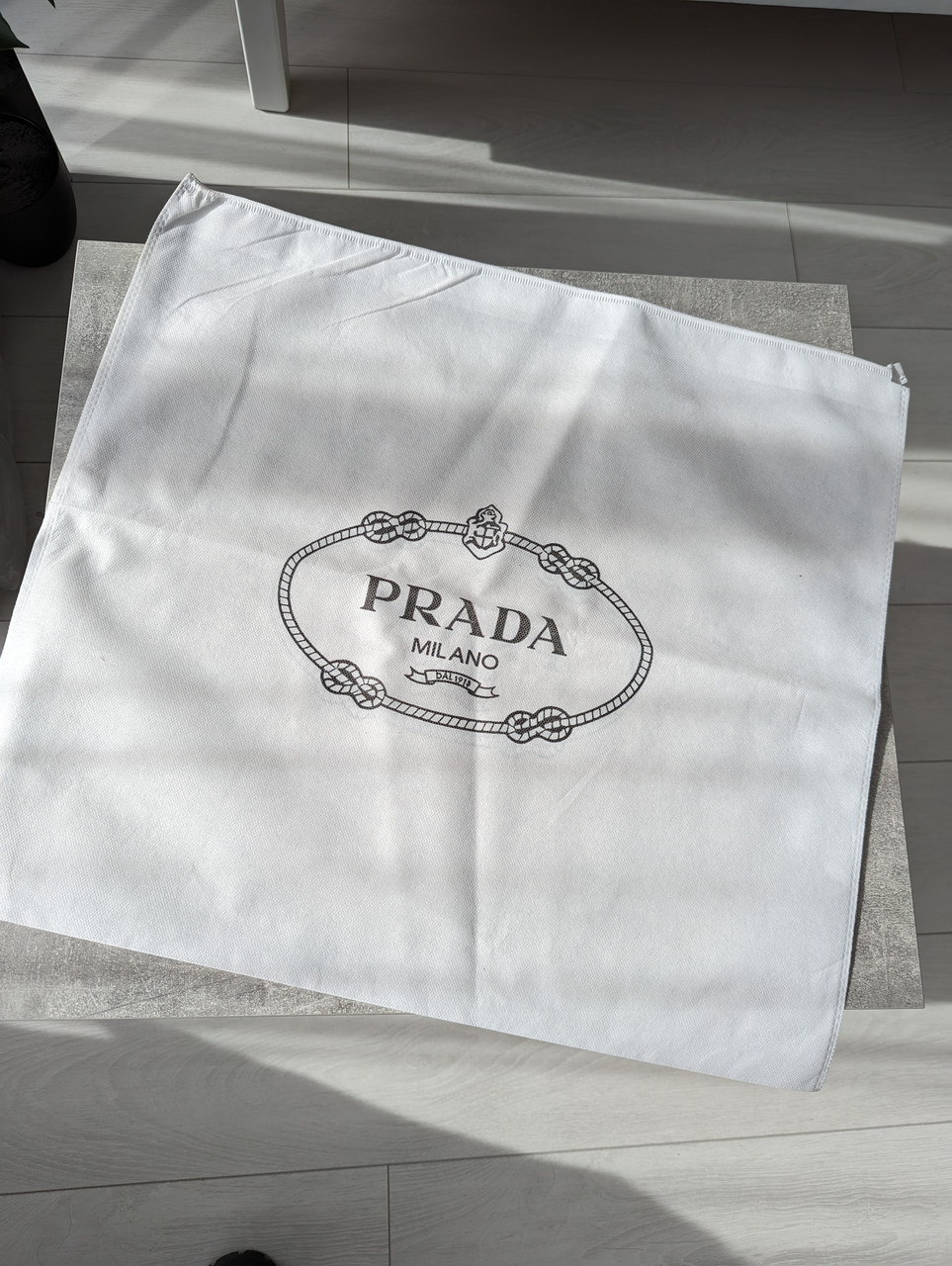 Фірмове паковання пильник, чохол великий Prada, паковання на подарунок. Подарункова брендова упаковка Прада, фото 1