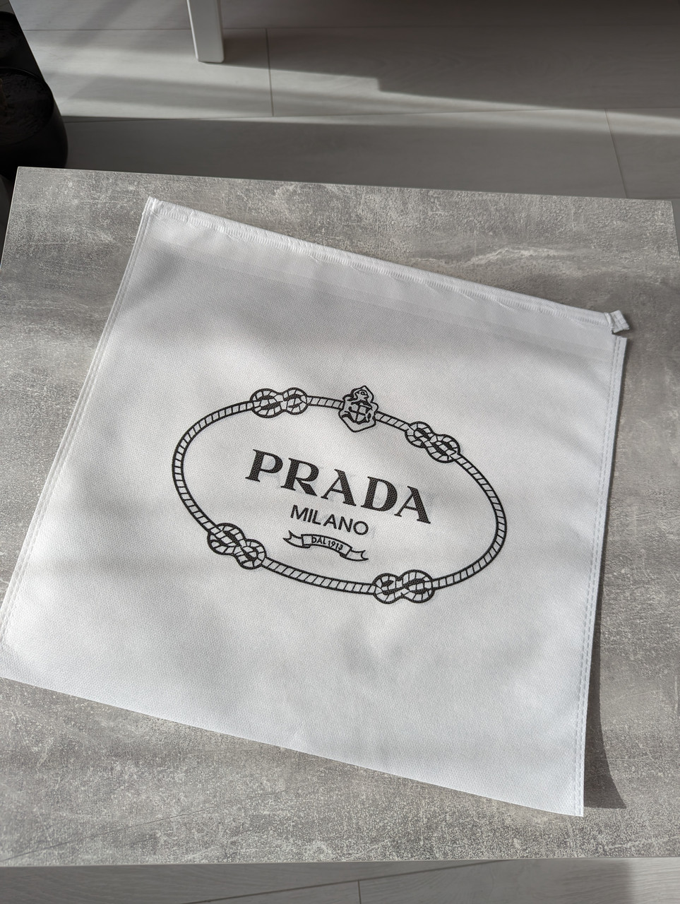 Фірмове паковання півник, маленький Prada, паковання на подарунок. Подарункова брендова упаковка Прада, фото 1