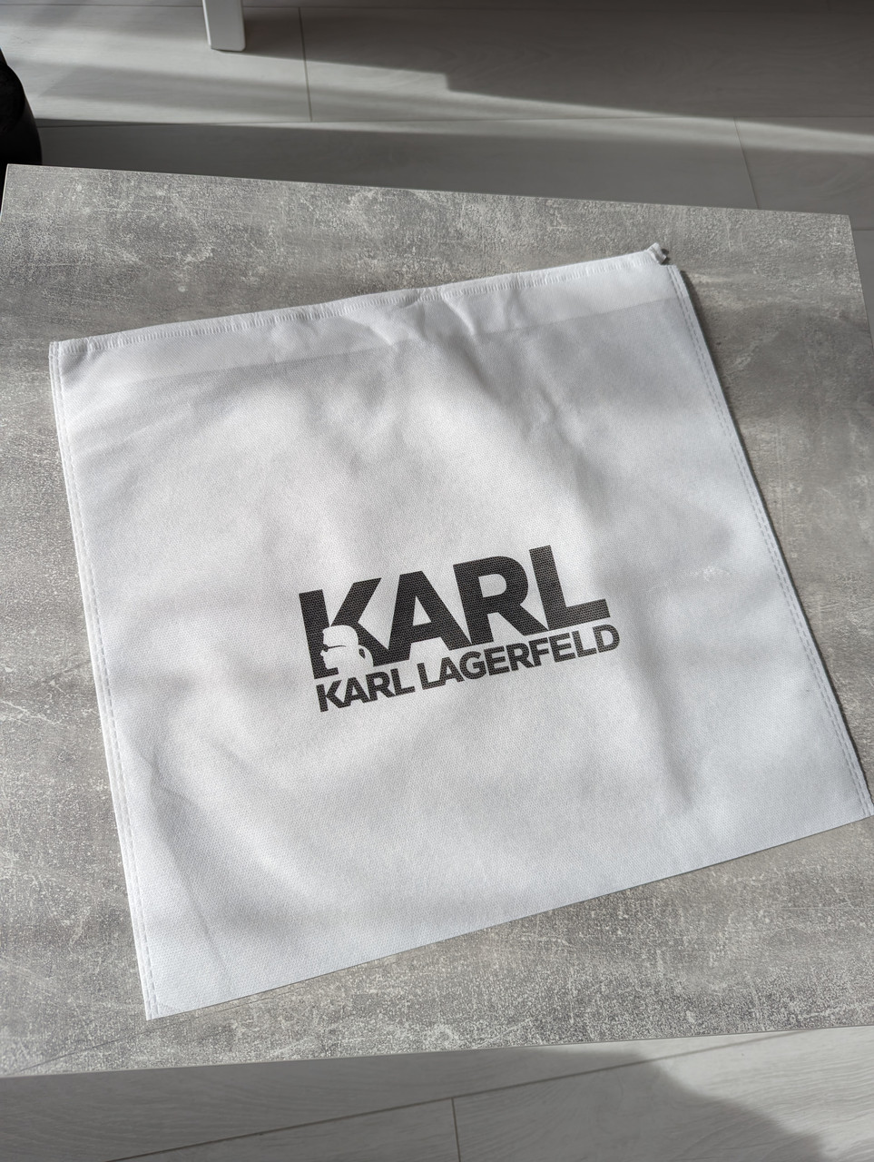 Фірмова упаковка пильник, маленький Karl Lagerfeld, пачка на подарунок. Подарункове брендове паковання, фото 1