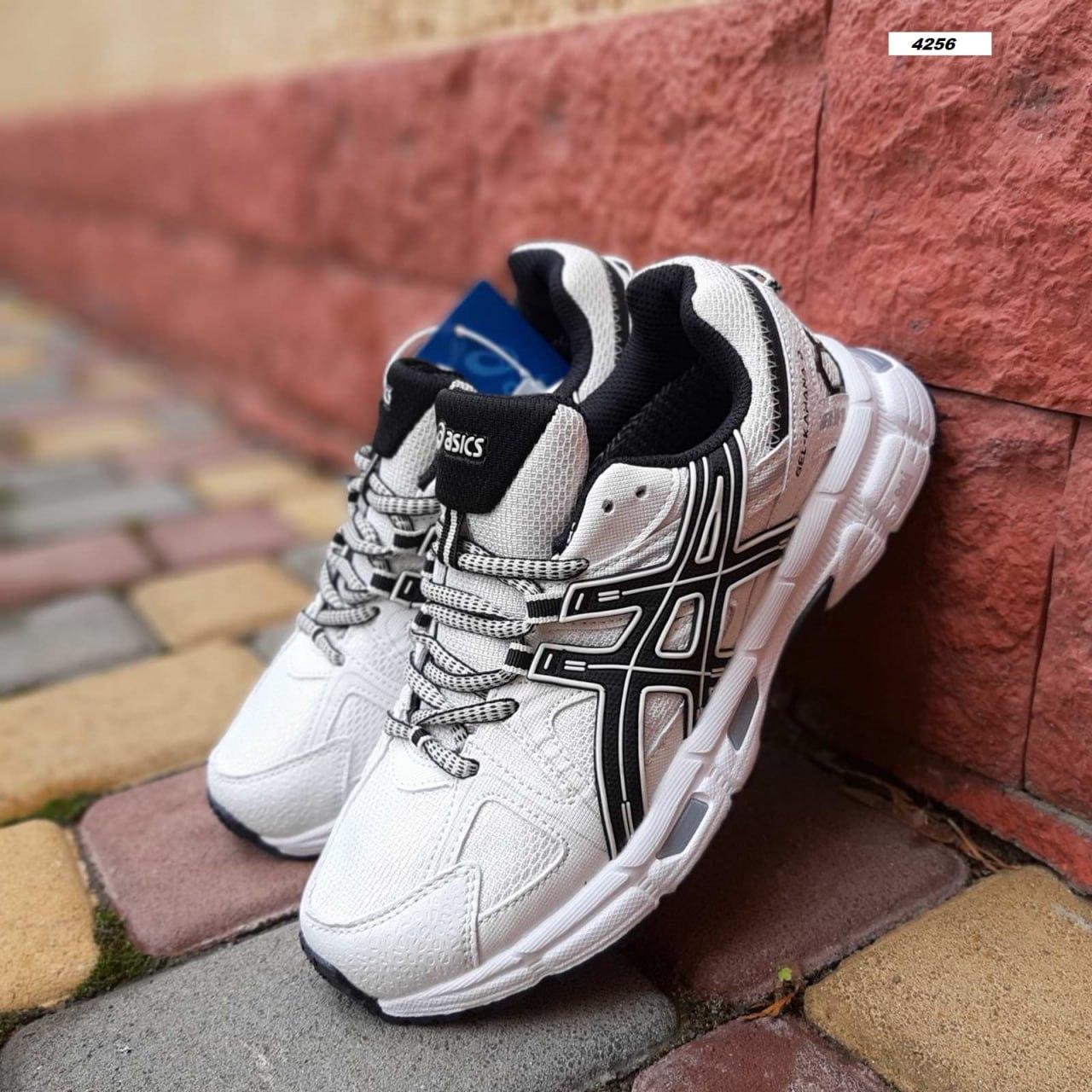 Зимові кросівки Asics Gel-Kahana 8 White Black Білі Взуття Асікс Гель Кахана 8 комбінований матеріал термо унісекс