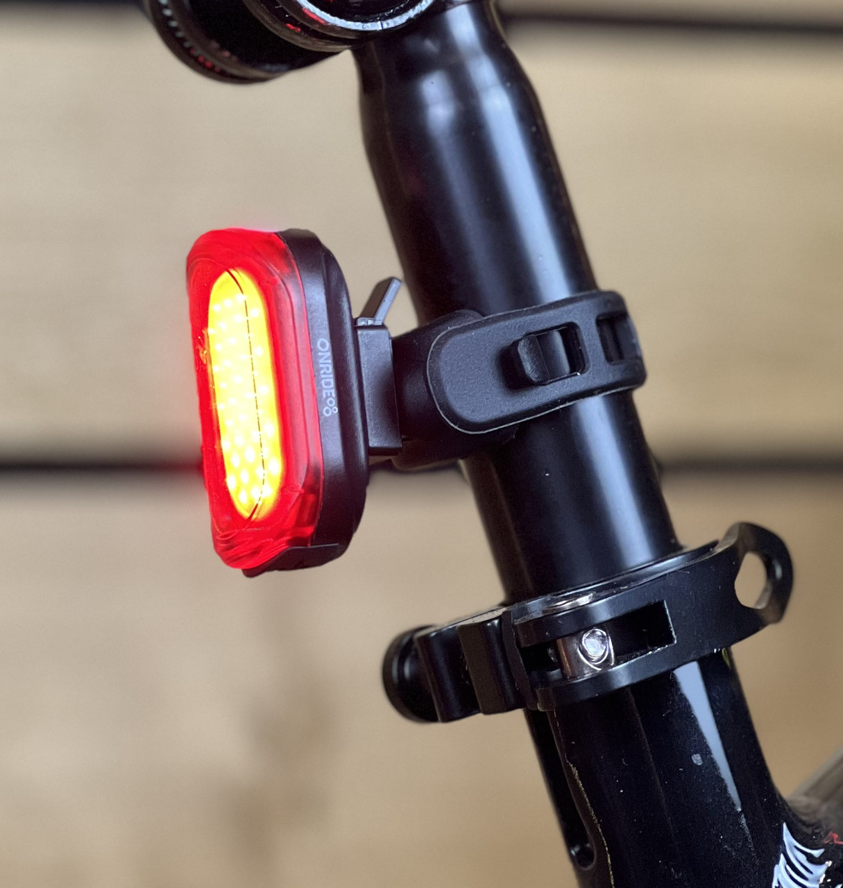 Фонарик на велосипед ліхтарик фара задня ONRIDE Oval (15 lm, 300 mAh, Type-C), пластикова чорна