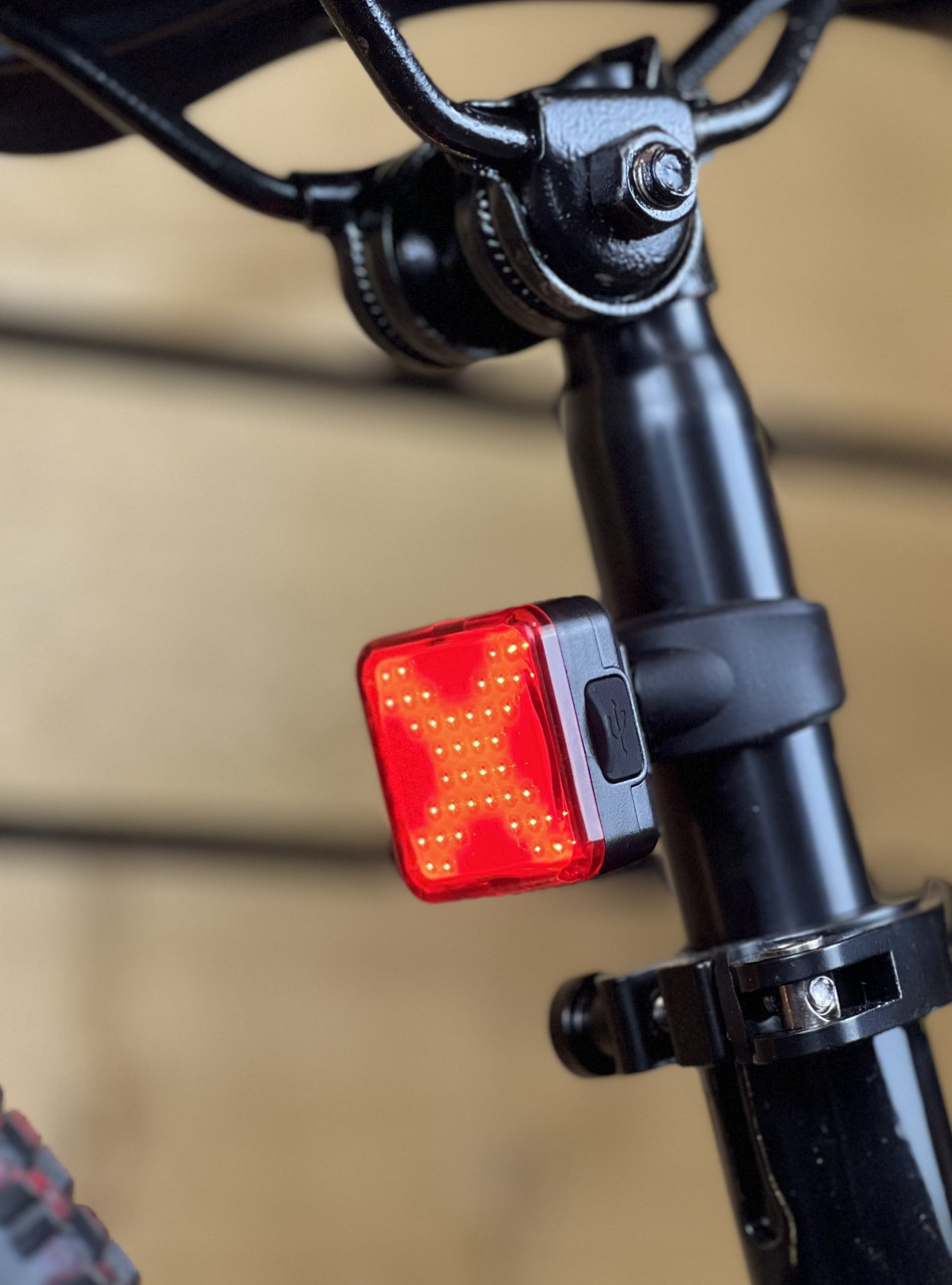 Фонарик на велосипед ліхтарик фара задня ONRIDE Snake (30 lm, 300 mAh, Type-C), пластикова чорна
