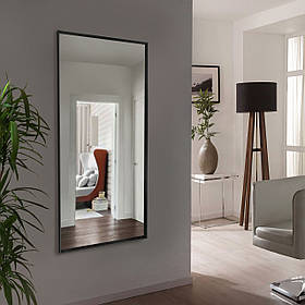 Ростове дзеркало в чорній рамі