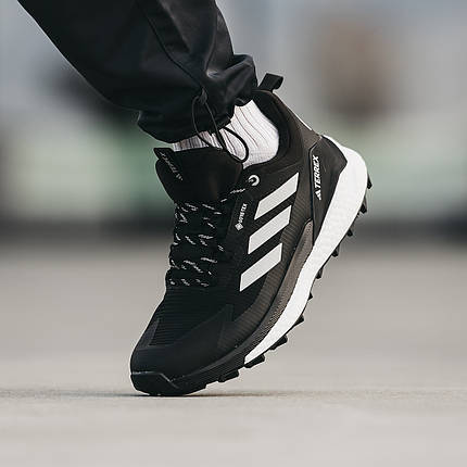 Зимові Чоловічі Кросівки Adidas Terrex Free Hiker 2.0 GTX / Адідас Террекс Фрі Хайкер 2.0 ГТХ Чорні з Білим, фото 1
