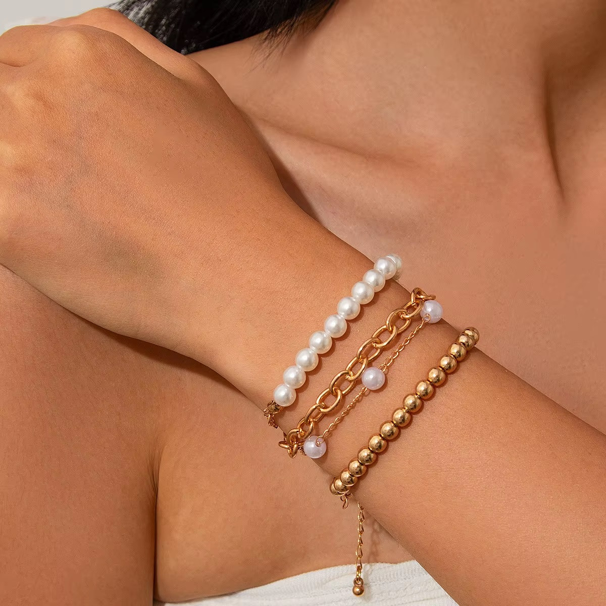 Набір золотистих браслетів 4шт з перлами з імітацією перлів браслет перлини комплект, фото 1