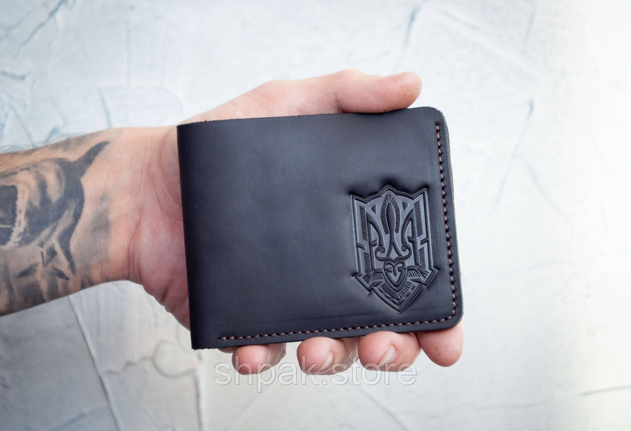 Маленький гаманець чоловічий натуральна шкіра чорний тиснення Тризуб, біфолд без застібки, гаманець мінімалізм