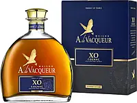 Коньяк Maison A. de Vacqueur Cognac XO 10 років витримки 0.7 л 40% у подарунковій упаковці (3760305860217)
