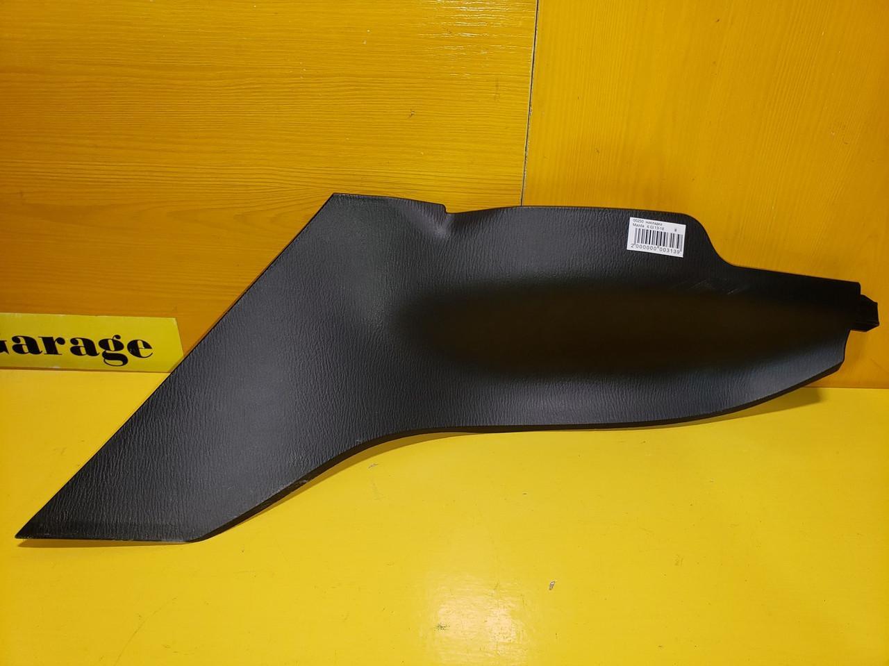Накладка центральної консолі права бічна GHP964230B02 Mazda 6 (GJ/GL)