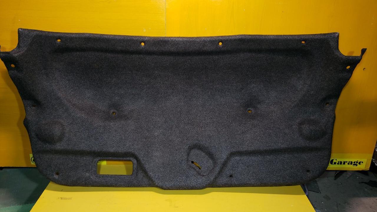 Обшивка кришки багажника BHN1688W1A Mazda 3 (BN.BM)