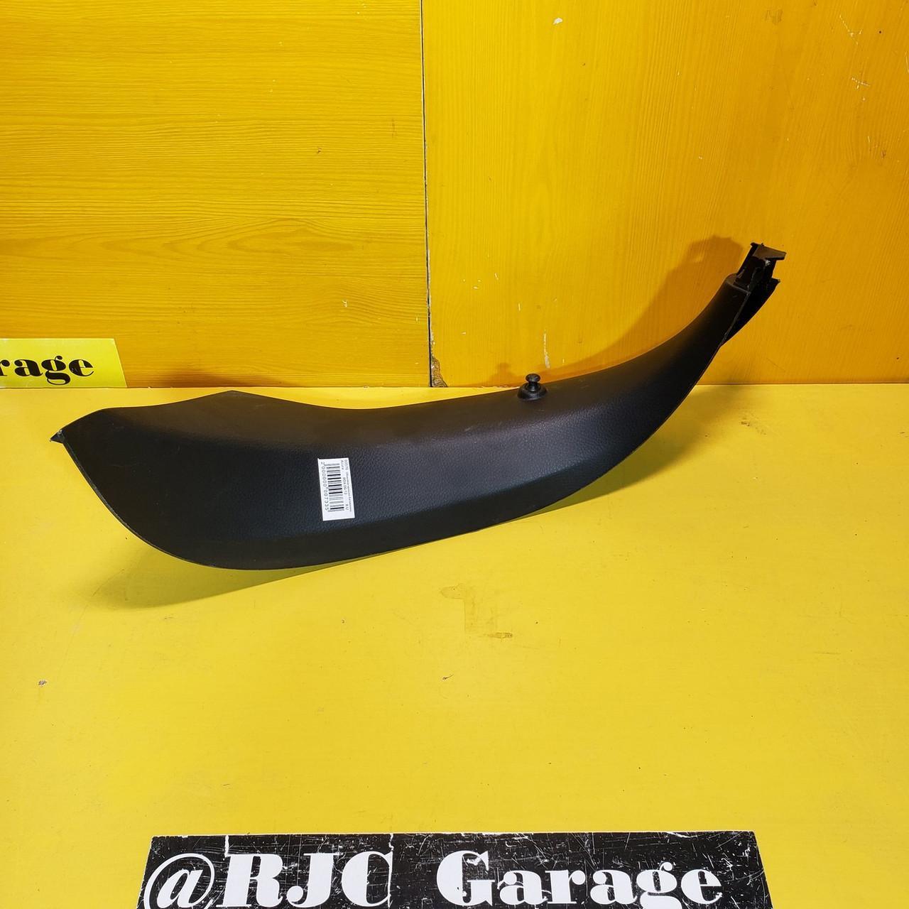 Обшивка кришки багажника верхня бічна Acura RDX 07-12 84435-STK-A11ZC