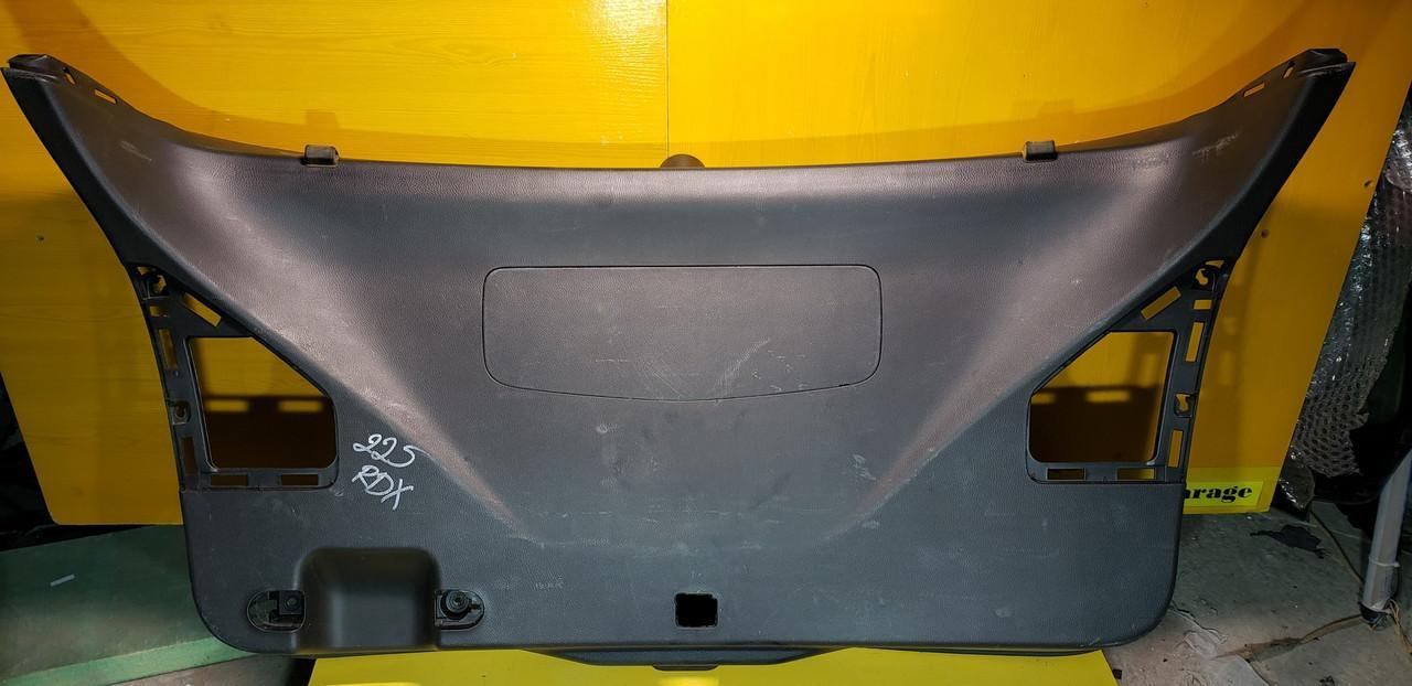 Обшивка кришки багажника нижня Acura RDX 07-12 84431-STK-A016
