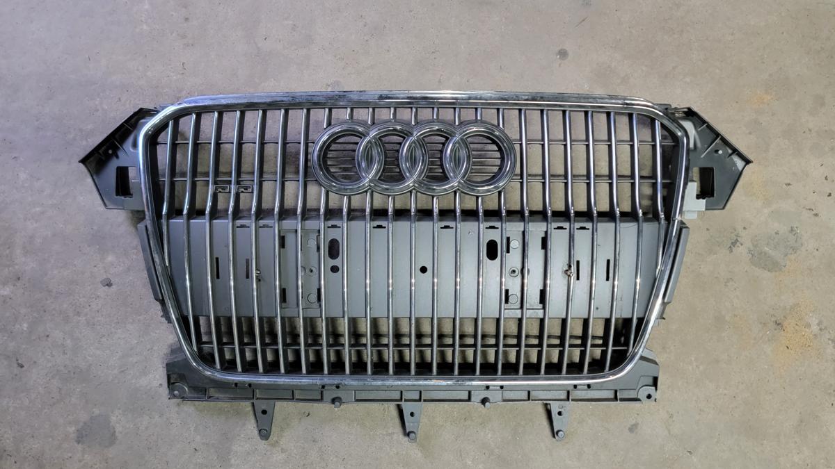 Решітка радіатора 8K0 853 651 AUDI A4 B8 (02628)