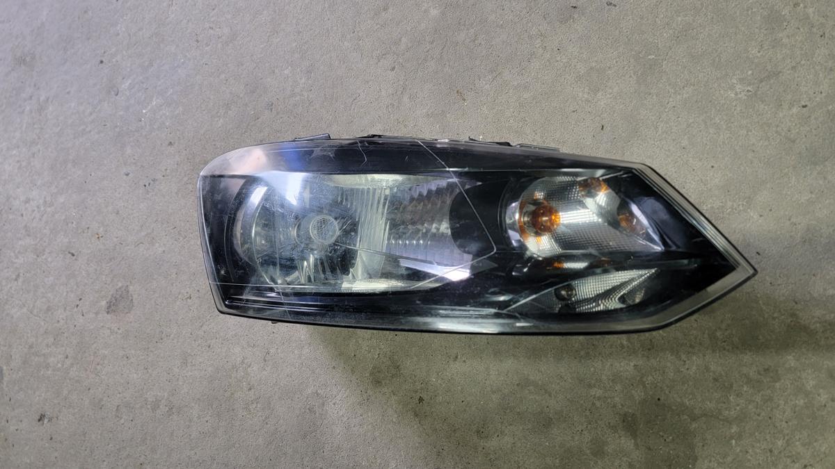 Передній правий ліхтар VW Polo VI 6 orig 6R1941016E без вуха (02638)