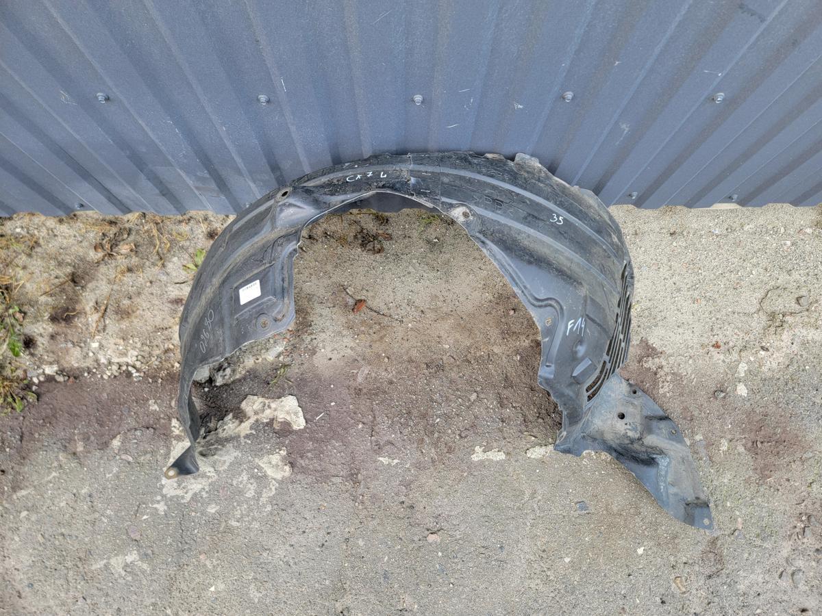 Підкрилок передній лівий Mazda CX-7 2012 EG2156141A (02680)