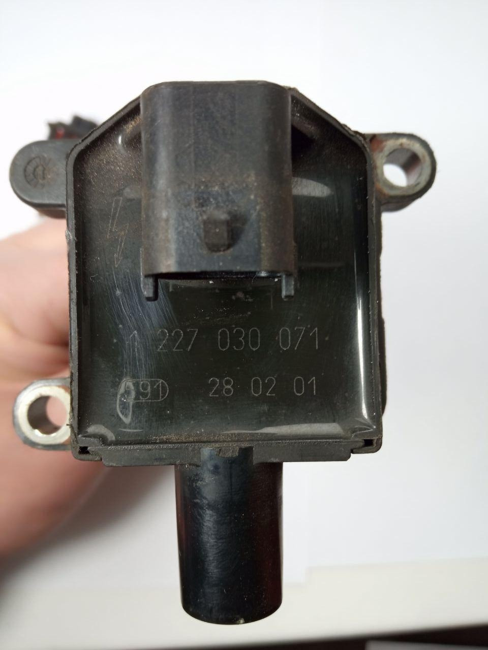 Катушка запалювання Alfa Romeo 156 Bosch 1 227 030 071 / 1227030071 / 28 02 01 / 280201