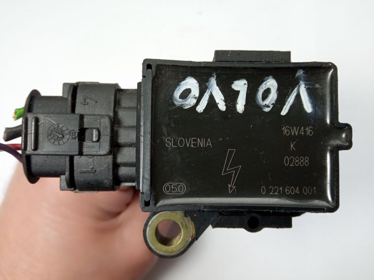 Катушка запалювання Volvo Bosch 1 220 703 014 / 1220703014 / 16W416 K / 02888 / 0 221 604 001 / 0221604001