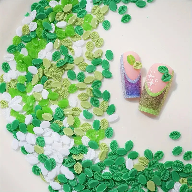 Весняно-літні маленькі зелені листочки для декору нігтів 50 шт стильні фігурки для унікального манікюру, фото 1