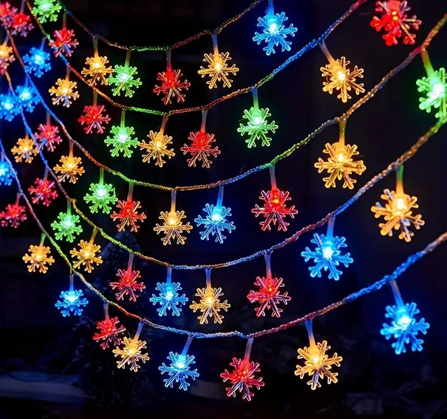 Світлодіодна LED гірлянда Сніжинки USB 40LED 6м Різнокольорова