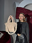 Сумочка жіноча шопер стильна 28*21 см на блискавці з довгим ремінцем хутро Тедді Nata Бежевий, фото 5