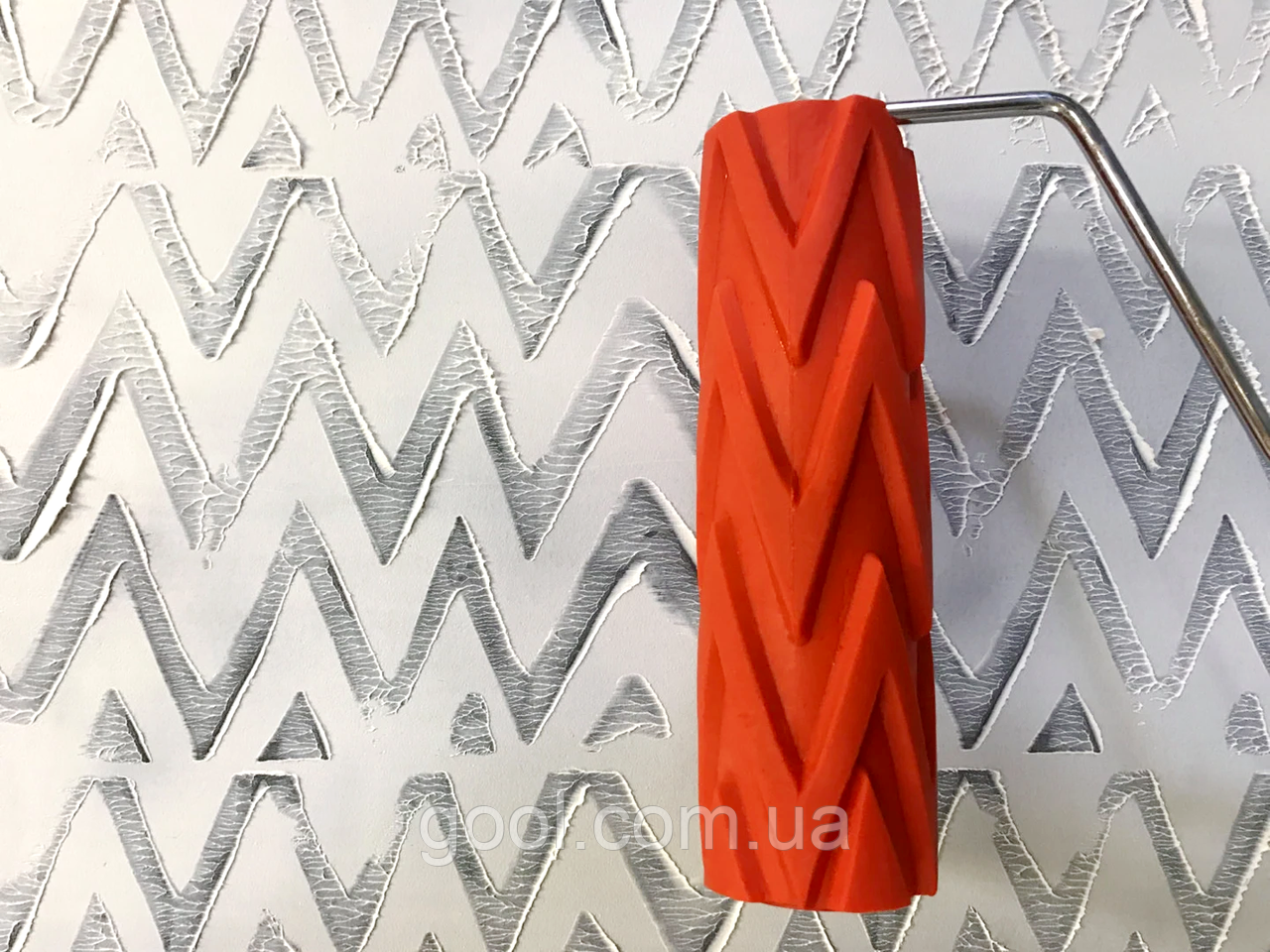 Валик з ручкою структурний гумовий ЗИГЗАГ ХВИЛІ ГОРИ 60х180мм для декоративної фарби шпаклівки штукатурки, фото 1