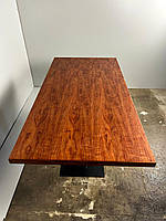 Стіл із шпону европейського дерева