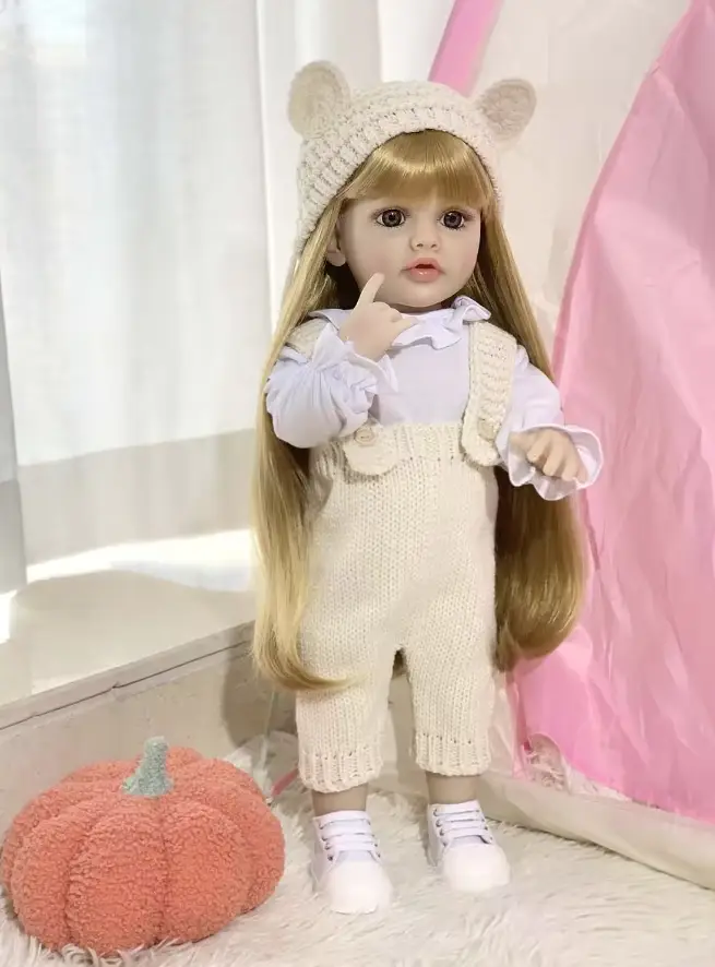 Лялька вінілова 55см, ручна робота, блондинка в модній шапочці, Reborn Baby Doll 37