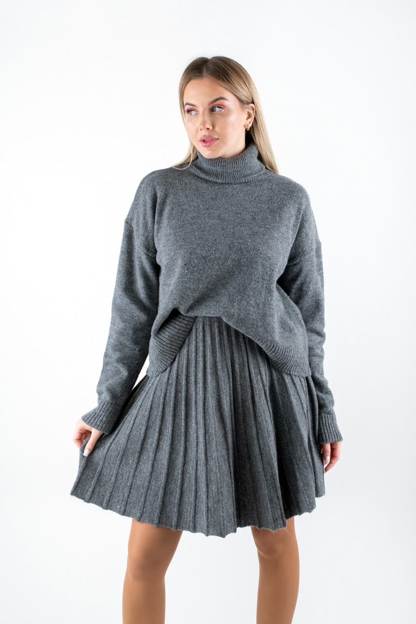 Костюм зі светром та спідницею з імітацією плісеровки сірий 40037 (2000000140766), фото 1