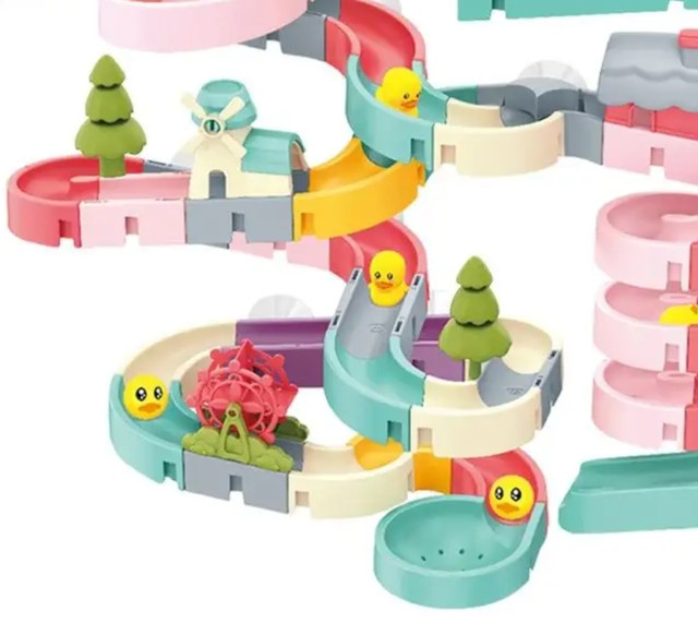 Іграшки для купання на присосках