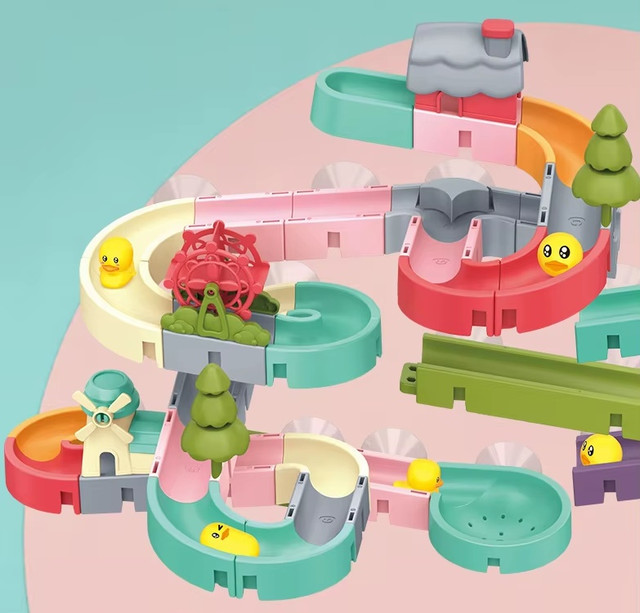 Іграшки для купання у воді