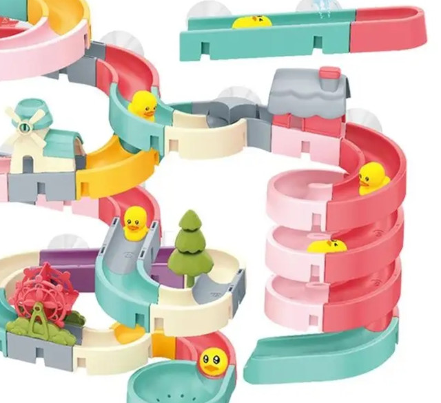 Іграшки для купання на присосках