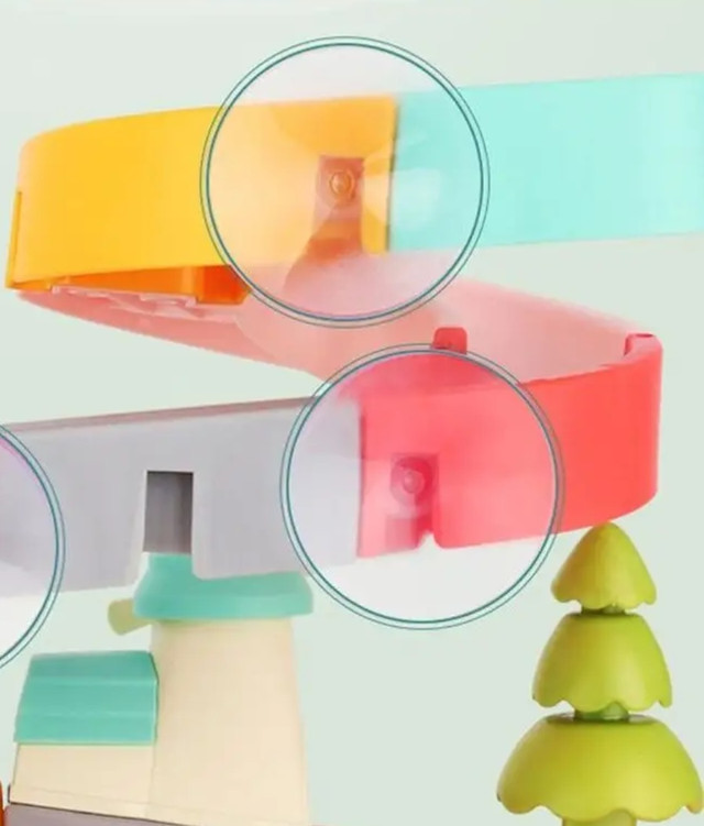 Іграшка для ванної кімнати