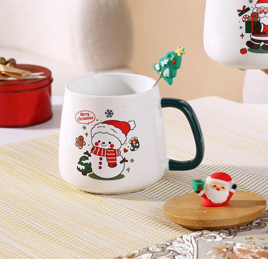 Новогодний подарочный набор чашка с ложкой в авторской упаковке Новогодний подарочный набор чашка с ложкой в авторской упаковке