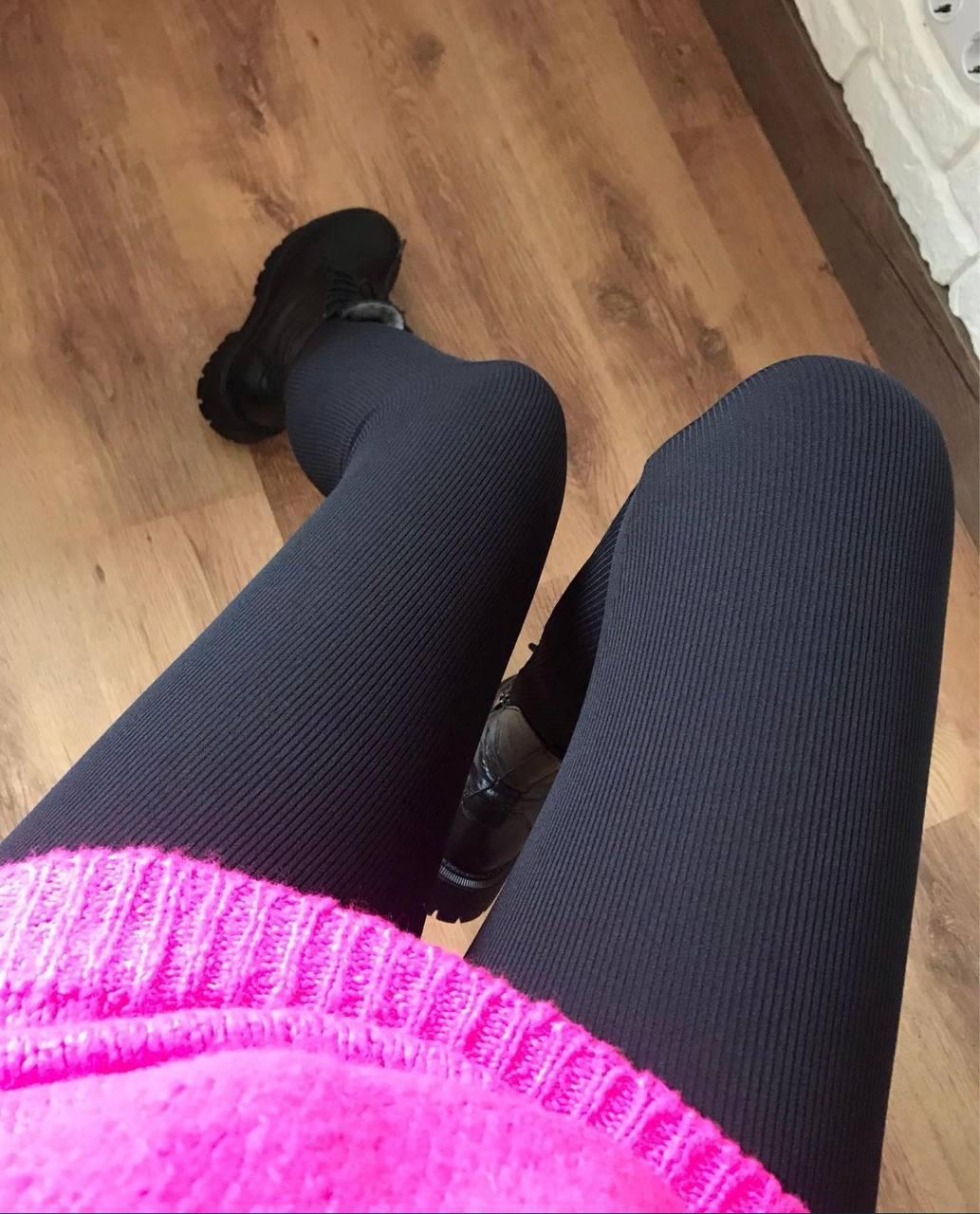 Безшовні лосини в рубчик на хутрі. Чорні (універсальний розмір 42-46)., фото 1