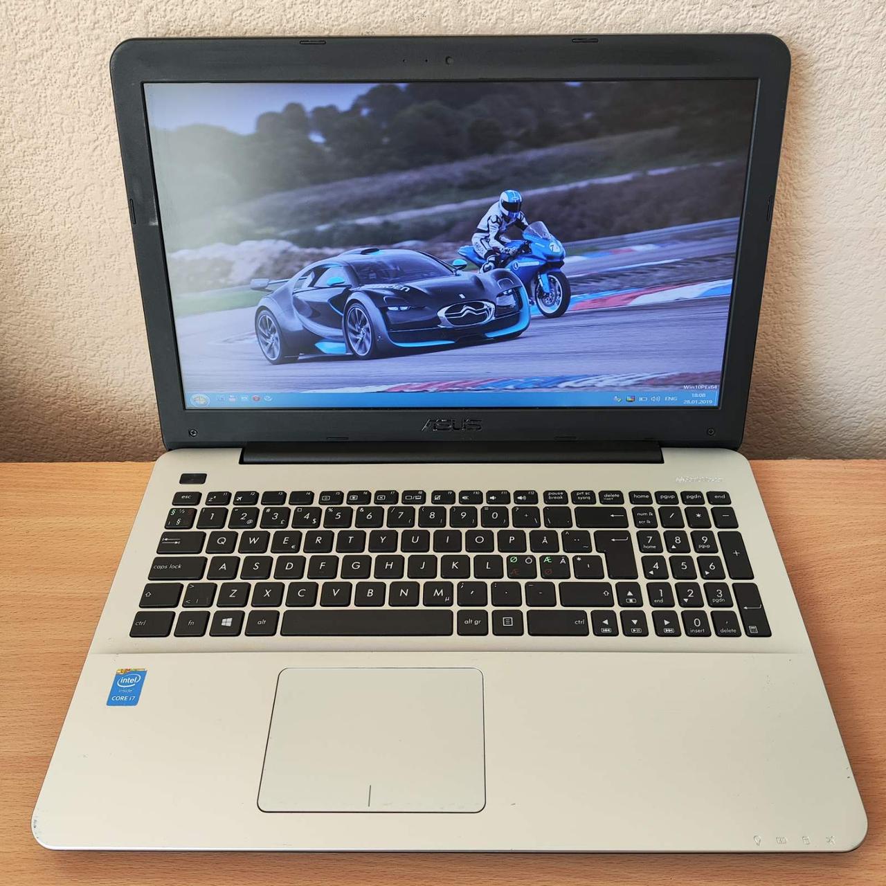 Ноутбук Asus R556L 15.6” i7-4510U /8 GB DDR3/SSD 180 GB/ Intel HD Graphics 4400 /WebCam