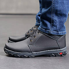 Чоловічі зимові черевики з шкіри з прошитою підошвою