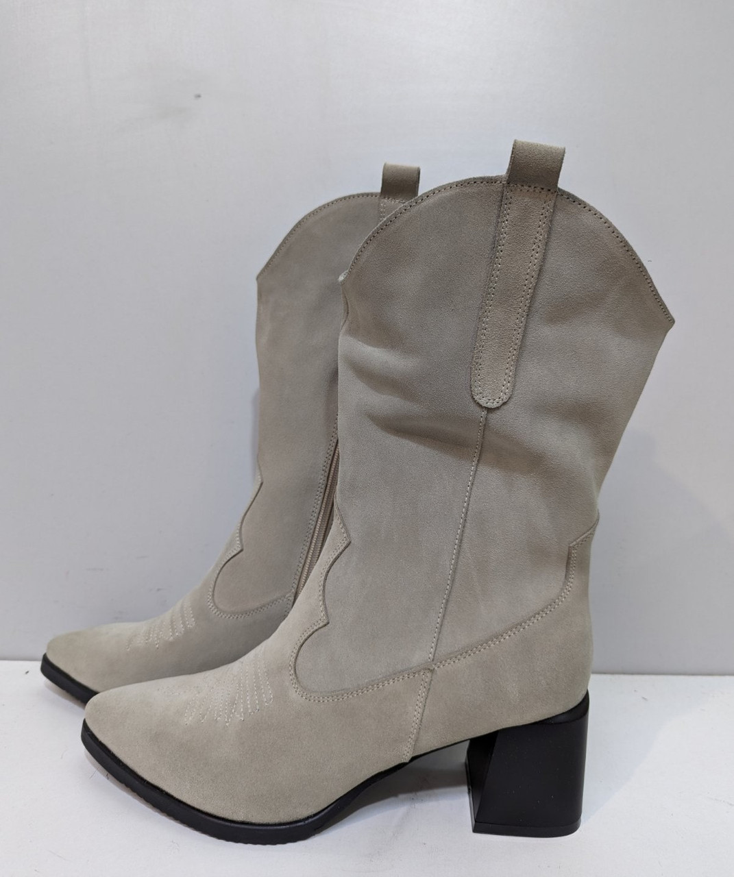 STTOPA демі. Висота 27 см. Розміри 36-44. Чоботи великих розмірів шкіряні. Каблук 6 см. 369-3644-6 Бежеві, фото 1