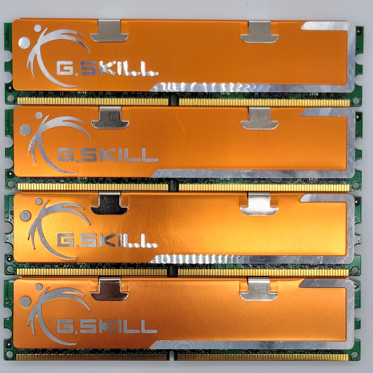 Комплект ігрової оперативної пам'яті G.Skill DDR2 8Gb (4x2Gb) 800MHz PC2-6400U 2R8 CL6 (F2-6400CL6D-4GBMQ) Б/В