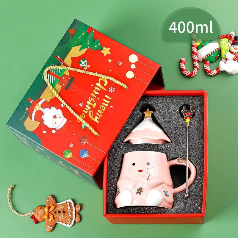 Милий подарунковий набір: кружка в новорічному стилі, червона, з ложечкою