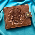 Портмоне з відділеннями для карт та монет "Пірат" з тисненням із натуральної шкіри ручна робота, фото 3